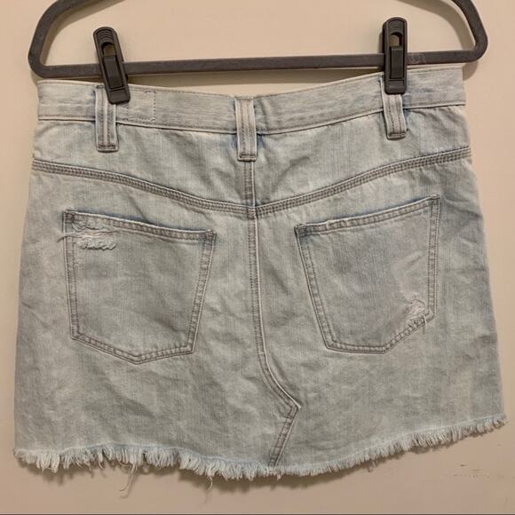 Free People Sidecar Frayed Denim Mini Skirt NWT 30 - Picture 5 of 10